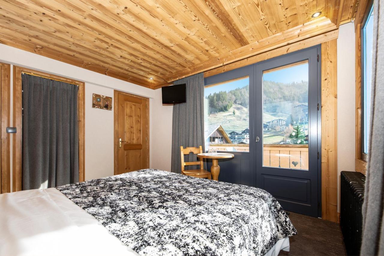 Hotel-Chalet Les Ecureuils Restaurant, Piscine, Garage Le Grand-Bornand Dış mekan fotoğraf
