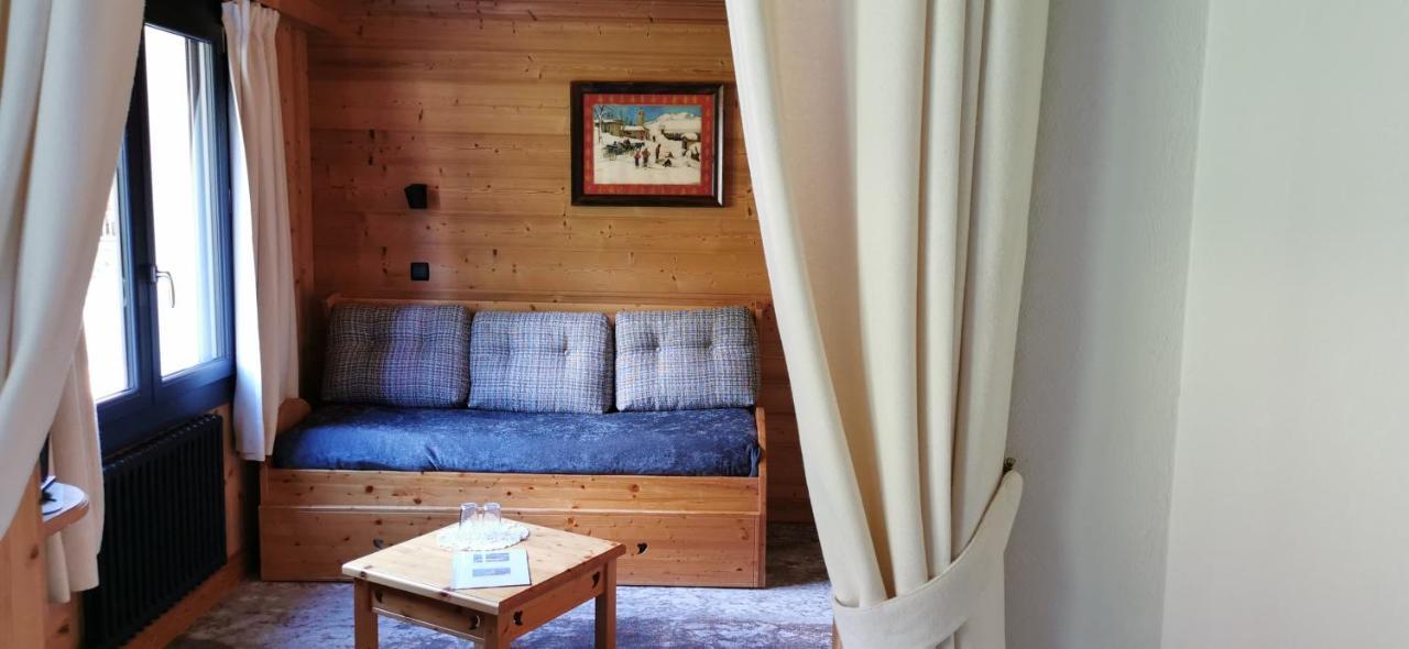 Hotel-Chalet Les Ecureuils Restaurant, Piscine, Garage Le Grand-Bornand Dış mekan fotoğraf