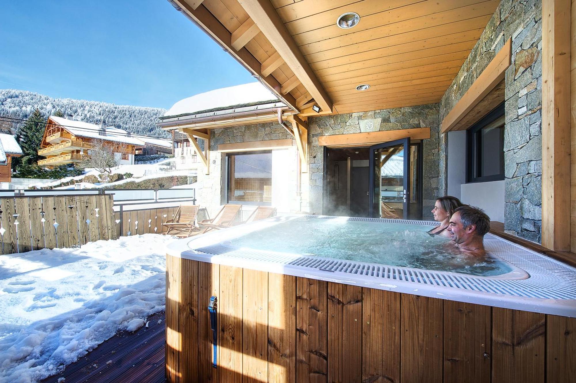 Hotel-Chalet Les Ecureuils Restaurant, Piscine, Garage Le Grand-Bornand Dış mekan fotoğraf